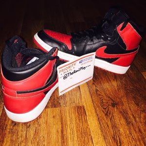 Air Jordan Retro Bred 1s