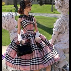 Welcome to my closet... 😘