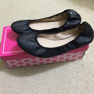 Black ballet flats