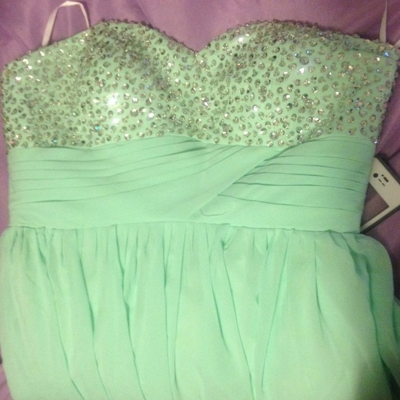 Long Strapless turquoise chiffon prom dress! - Picture 2 of 3