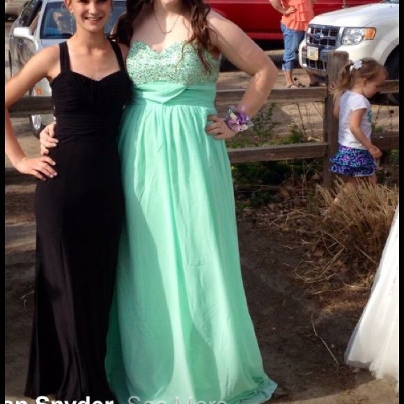 Long Strapless turquoise chiffon prom dress! - Picture 3 of 3