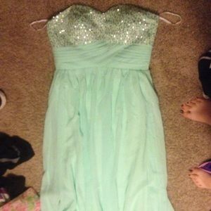 Long Strapless turquoise chiffon prom dress!