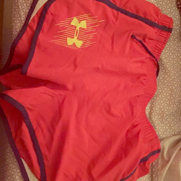Running shorts