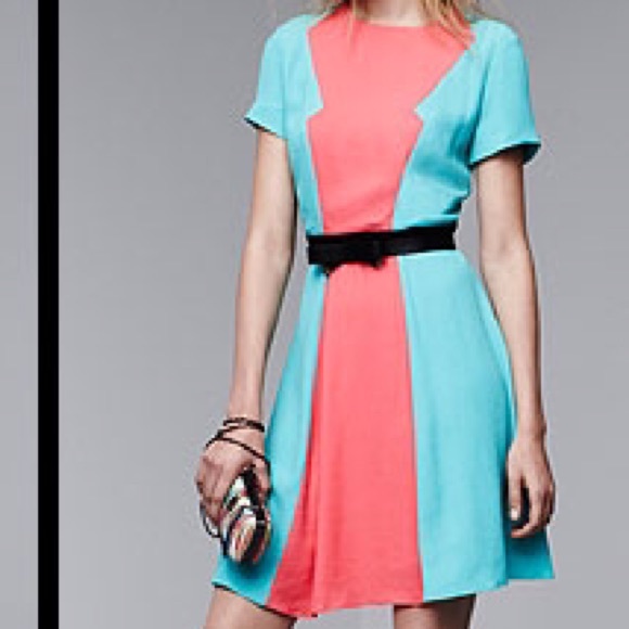 Spring favorite โจ color block dress - Picture 4 of 4