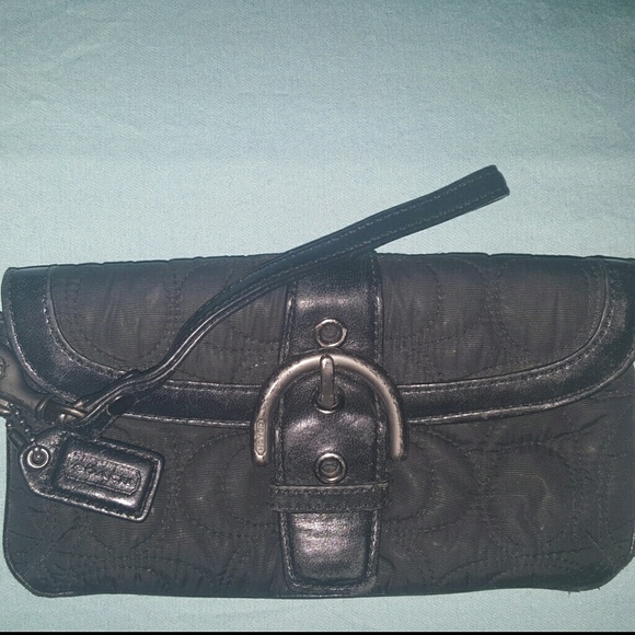 Reduced! COACH WRISTLET QUILTED AUTHENTIC