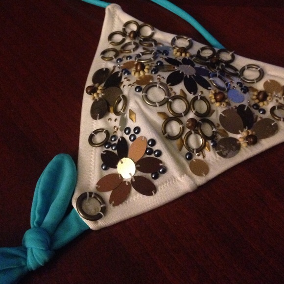 VS bathing suit ! - Picture 3 of 3