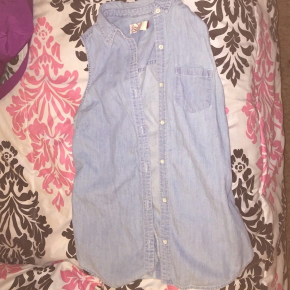 Sleeveless Top