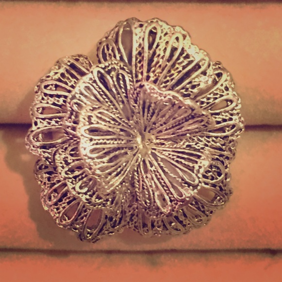 Stella and Dot silver Geneve lace ring