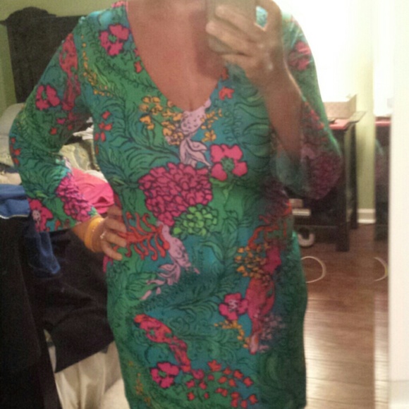 Large Lilly Pulitzer Shake Your Tailfeathers