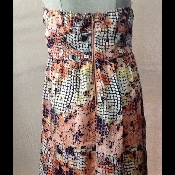 Romeo &Juliet Couture strapless dress - Picture 2 of 4