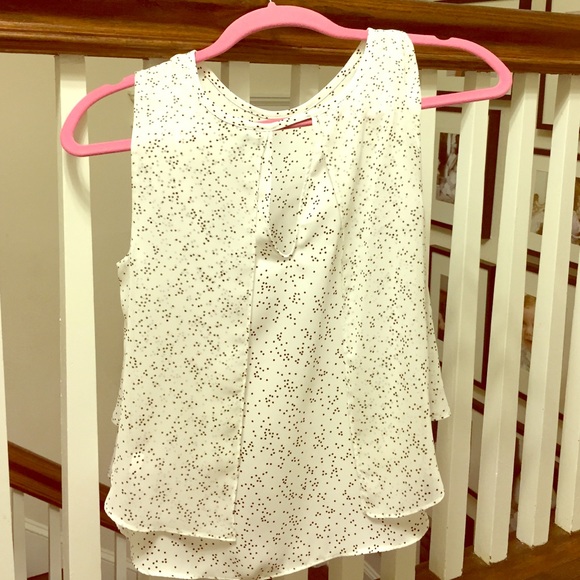 Crop off white with black dots top