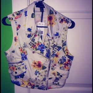 Forever 21 floral studded vest size M