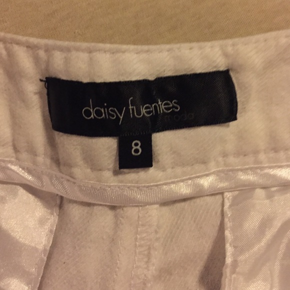 White shorts - Picture 3 of 3