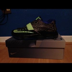 KD 7 Electric Eels