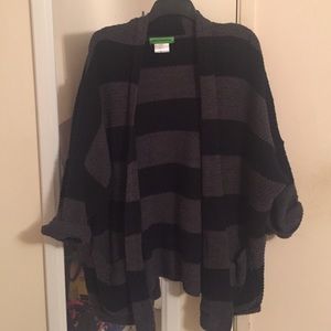 Black and Gray Cozy Sweater