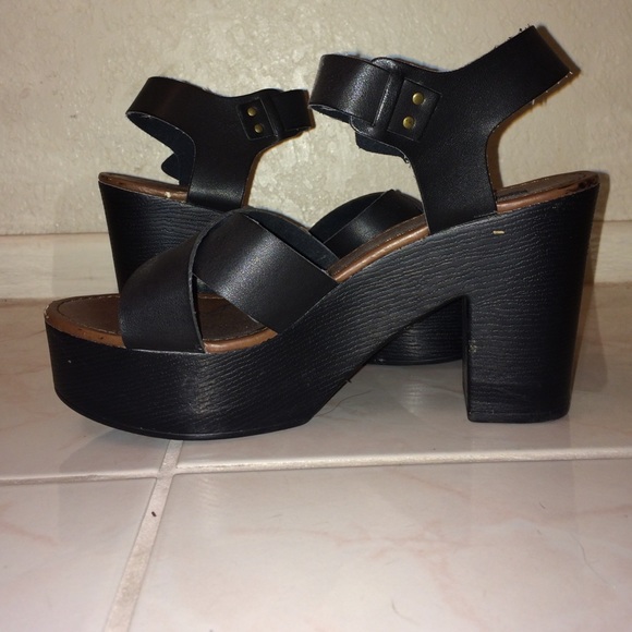 CUTE SHOES - Picture 2 of 2