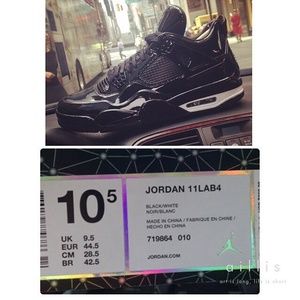 Dead stock Air Jordan Black Lab 4