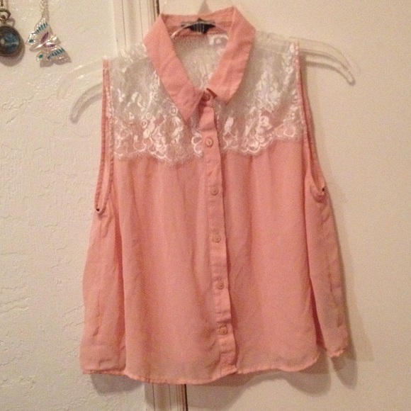 F21 Tank Top🌺 - Picture 1 of 2