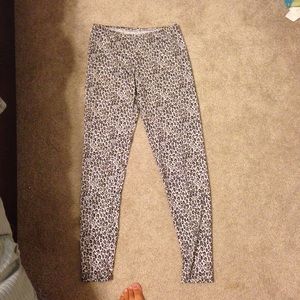 💫High Waisted Light cheetah leggings💫