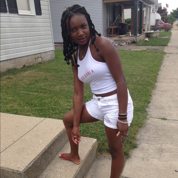 White halter top - Picture 2 of 3