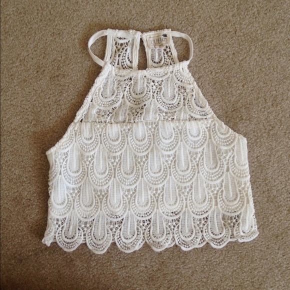 Super cute cropped festival top