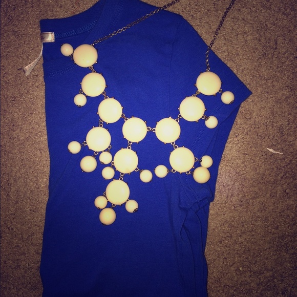 Off white bubble necklace