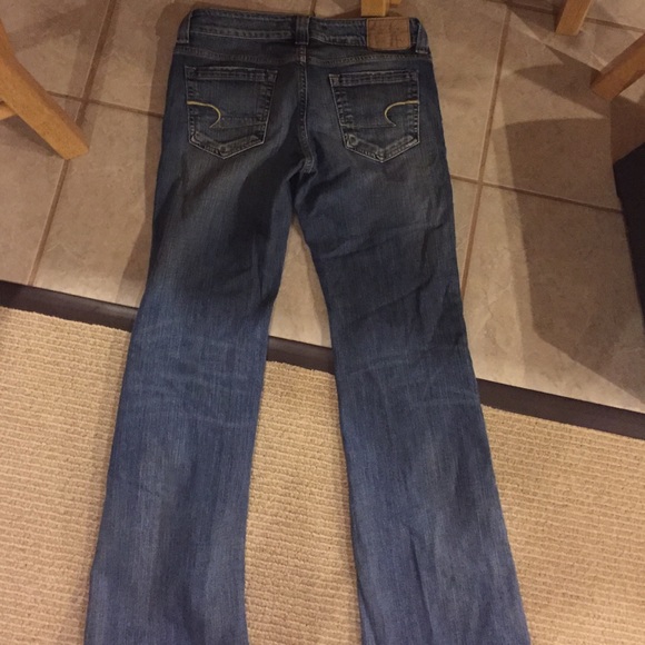 Lightly worn American Eagle jeans.