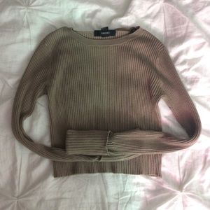 Knit long sleeved crop top