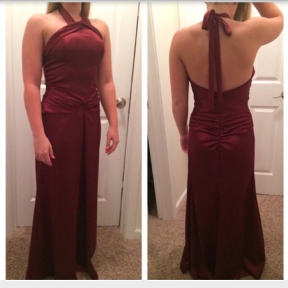 Prom dress/Bridesmaids Maroon. Size 2