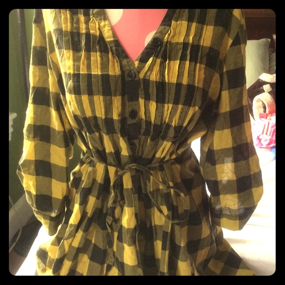 Urban Outfitters Tops - Yellow and Black pleated shirt kimchi Blue