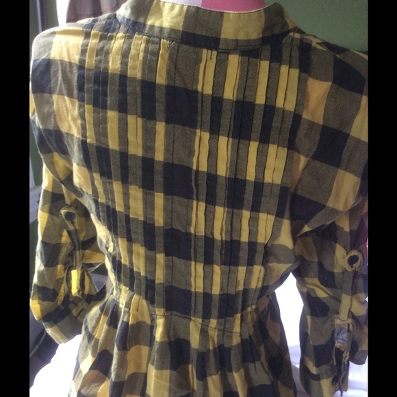 Yellow and Black pleated shirt kimchi Blue - Picture 4 of 4