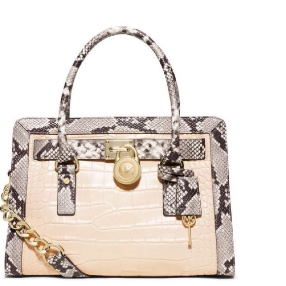 MK purse - Picture 1 of 1