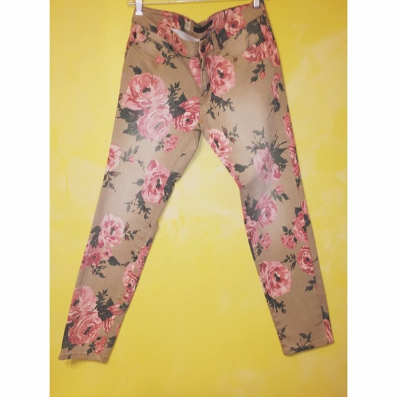 Skinny Floral Printed Pants