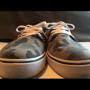 Nike - Poler Camp Vibes Camo