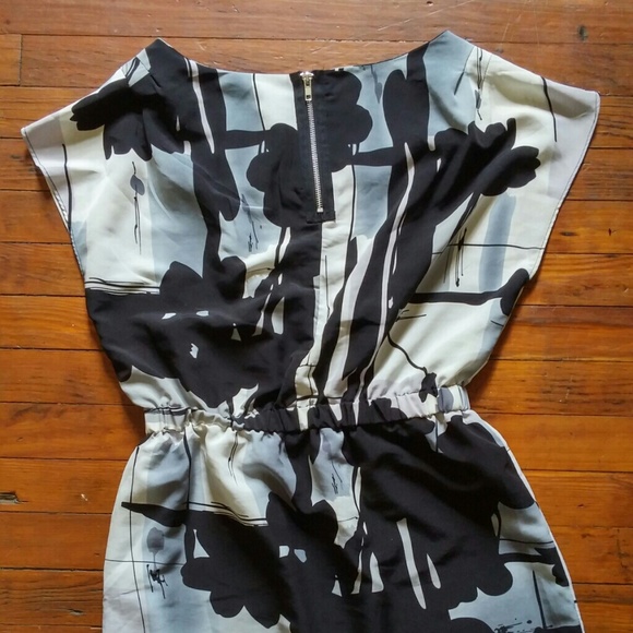 Abstract Art Print Dress - Picture 2 of 2