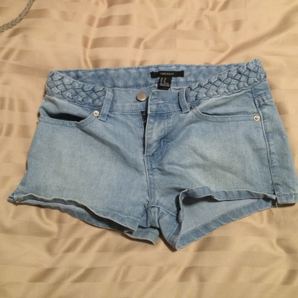 Light Denim Shorts with Braided waist