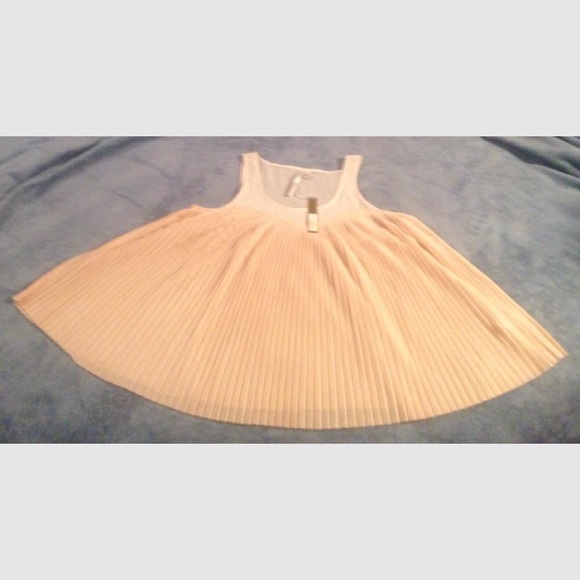Pleated knit top - Picture 3 of 4