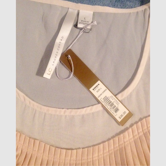 Pleated knit top - Picture 4 of 4