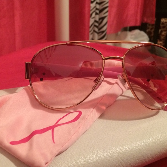 Pink sunglasses 😎
