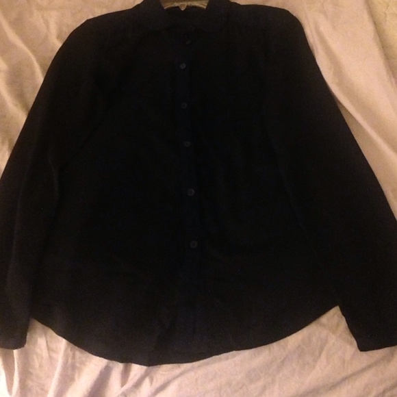 American Eagle long- sleeve button down shirt
