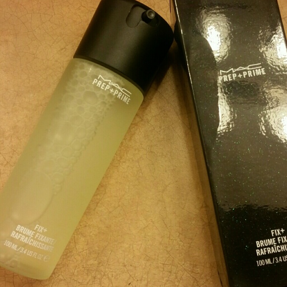 SOLD MAC Prep & Prime Fix+ Cucumber - Picture 2 of 3