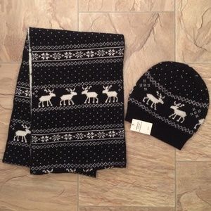 Abercrombie and Fitch Infinity Scarf and Beanie.