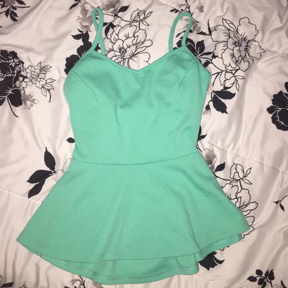 BRIGHT GREEN PEPLUM TANK TOP SIZE SMALL