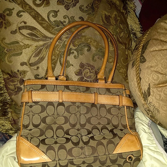 Purse - Picture 2 of 3
