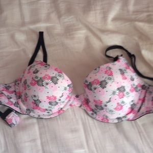 Victoria secret 36b bra