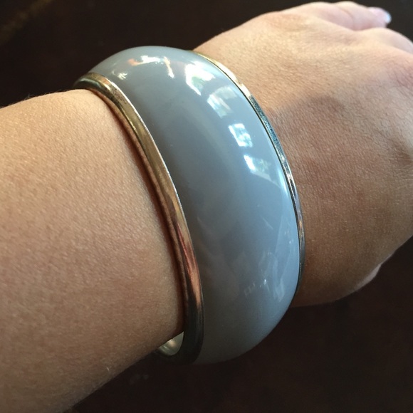 Gray bangle