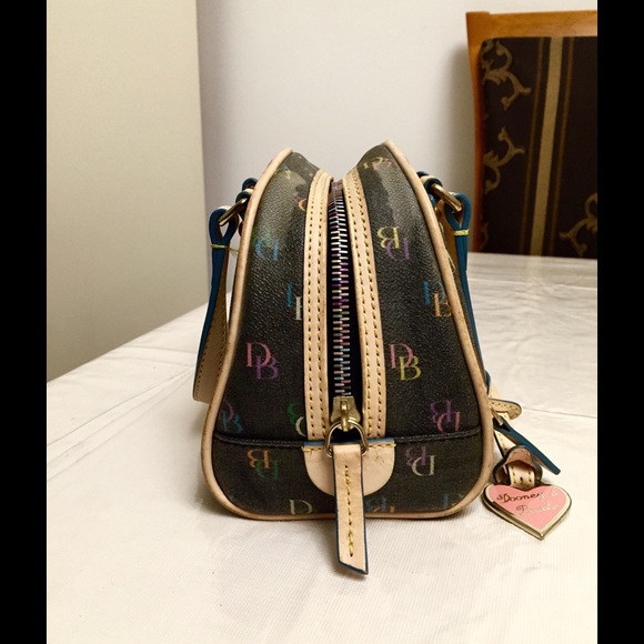 Dooney&Bourke in good condition - Picture 2 of 4