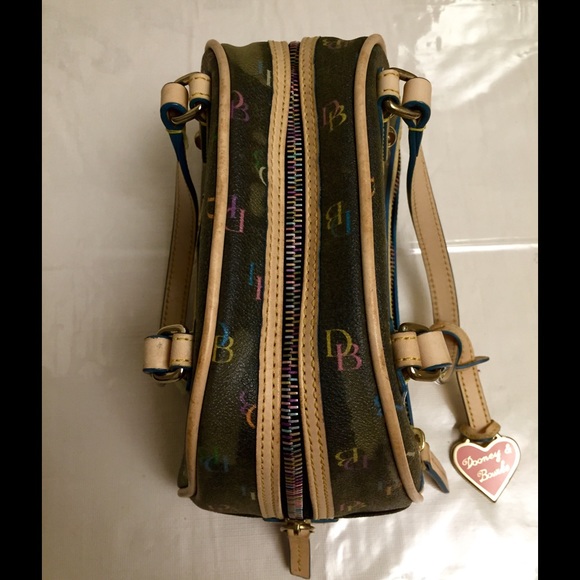 Dooney&Bourke in good condition - Picture 3 of 4