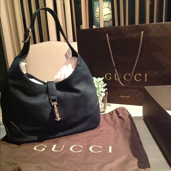 Authentic Gucci Purse - with tags still on