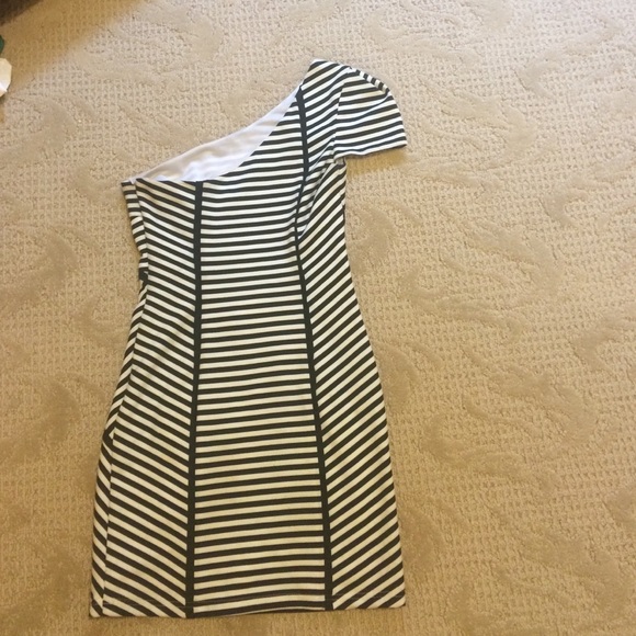 Arden B. Dress - Picture 2 of 2